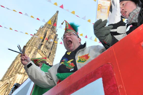 3683555_m0w564h376e0v43174_Rosenmontag_mg_75